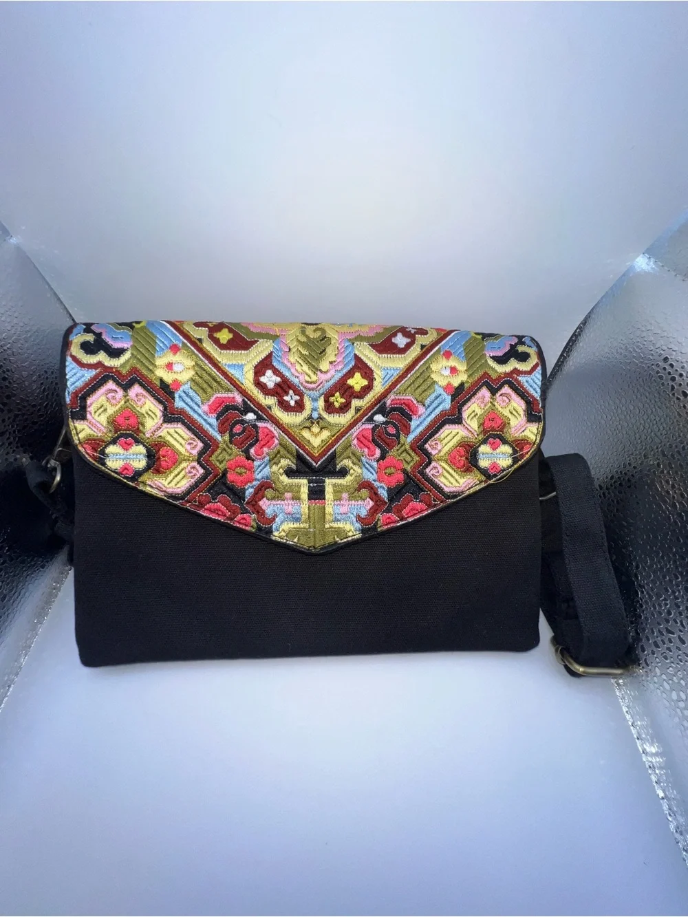 N/A stylish black